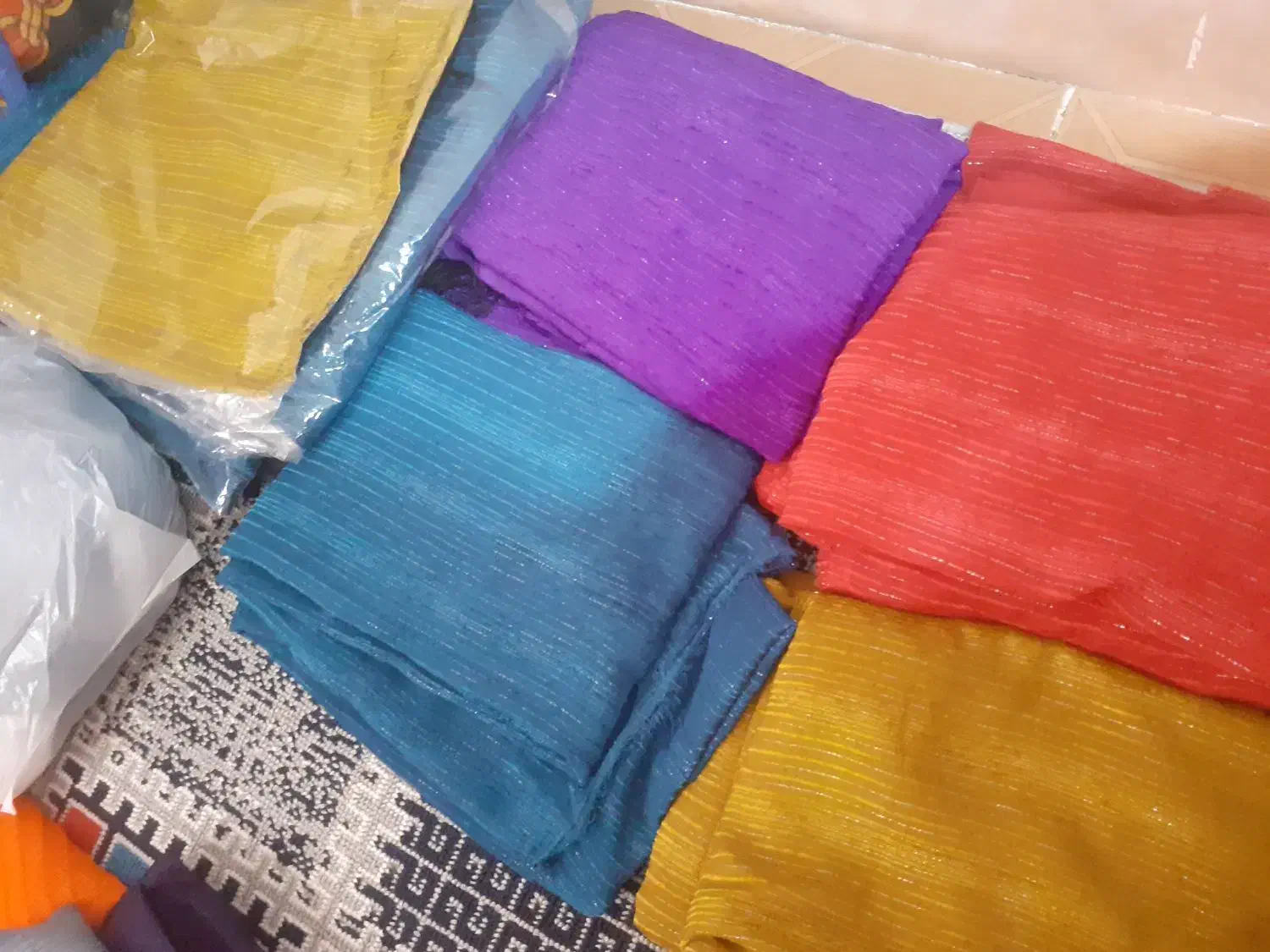 شال و روسری حراجی|لباس|قزوین, |دیوار