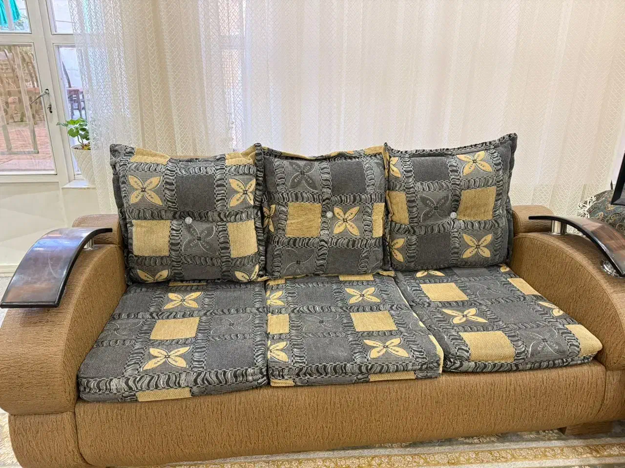 مبل راحتی ۹ نفره|مبلمان خانگی و میز عسلی|فولادشهر, C4|دیوار