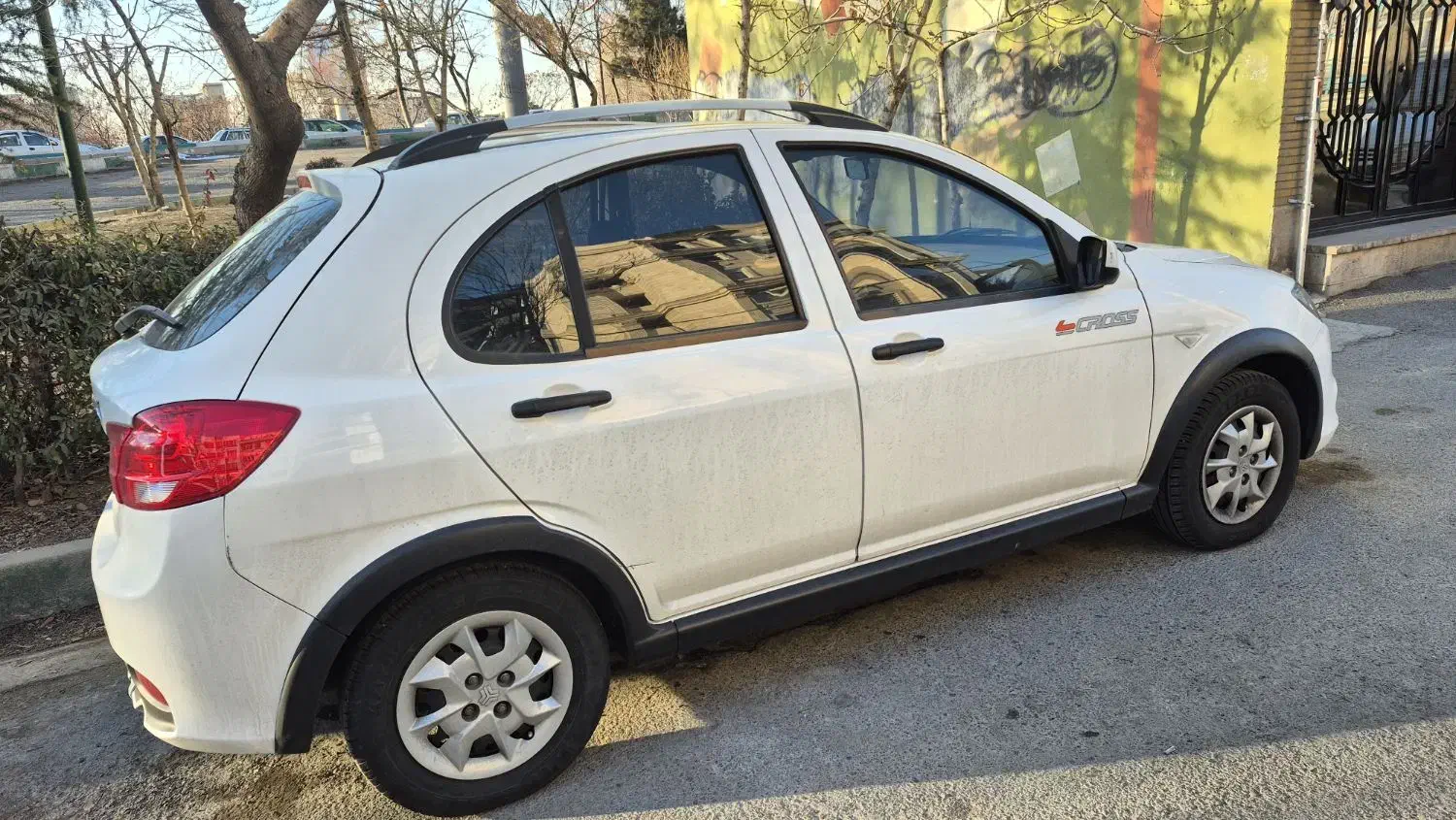 کوئیک ۱۴۰۰ سفید دنده ای|خودرو سواری و وانت|تهران, هروی|دیوار