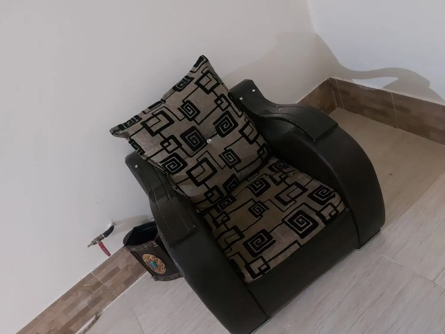 مبل ۷ نفره|مبلمان خانگی و میز عسلی|سبزوار, پیروزی|دیوار