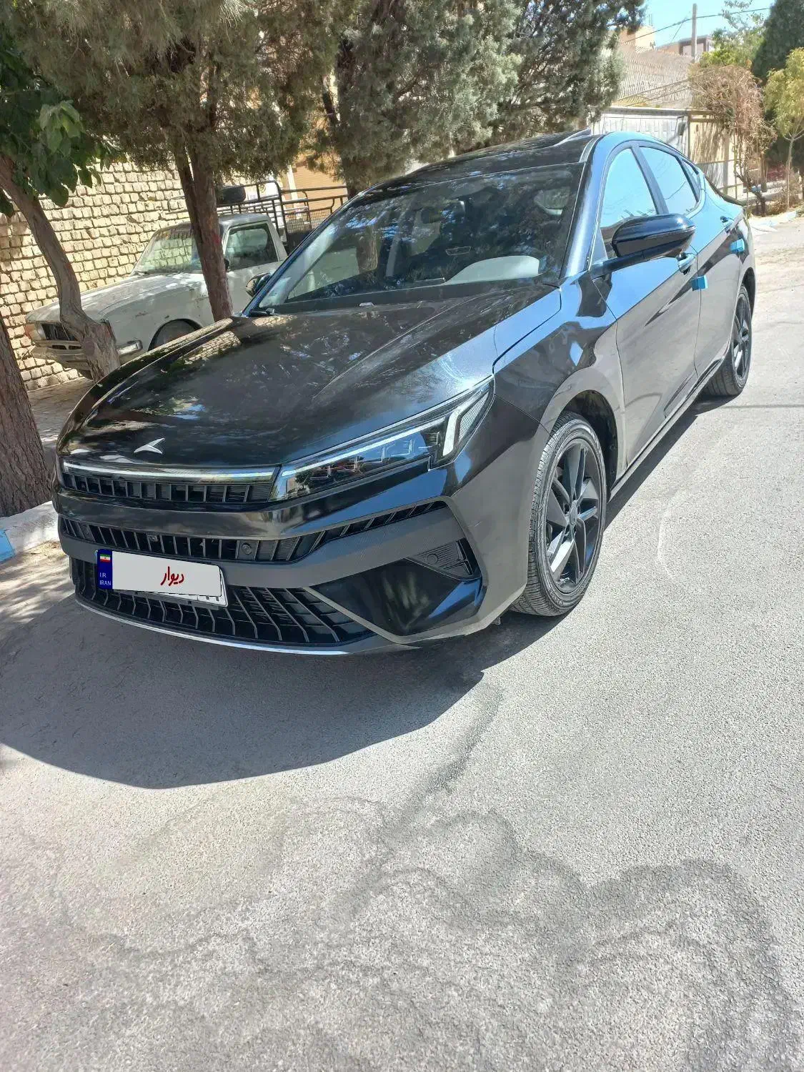 Kmc 1403|خودرو سواری و وانت|شاهینشهر, گزبرخوار|دیوار