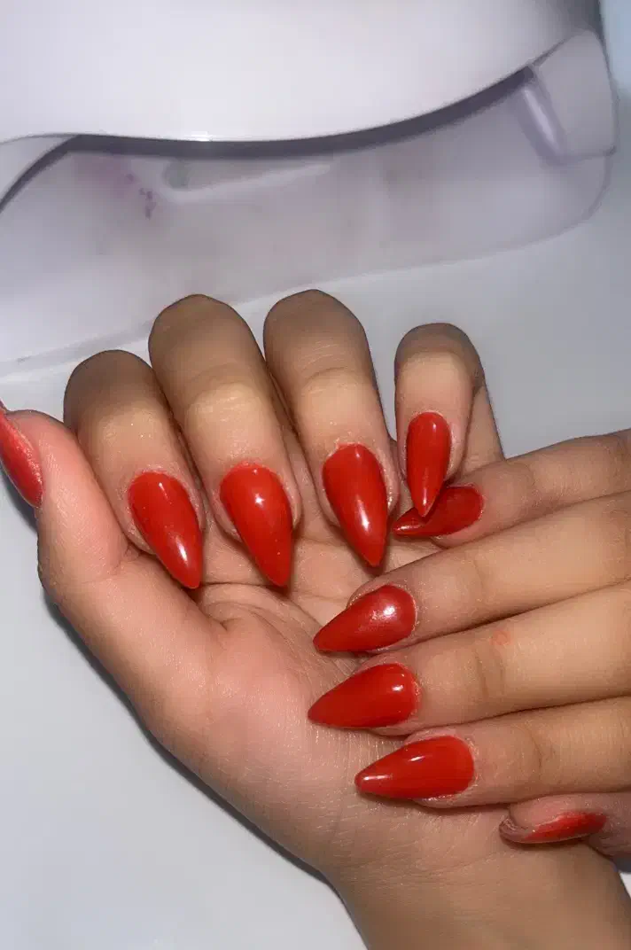 ارائه خدمات کاشت ناخن  با بهترین کیفیت|خدمات آرایشگری و زیبایی|شیراز, سلطان آباد|دیوار