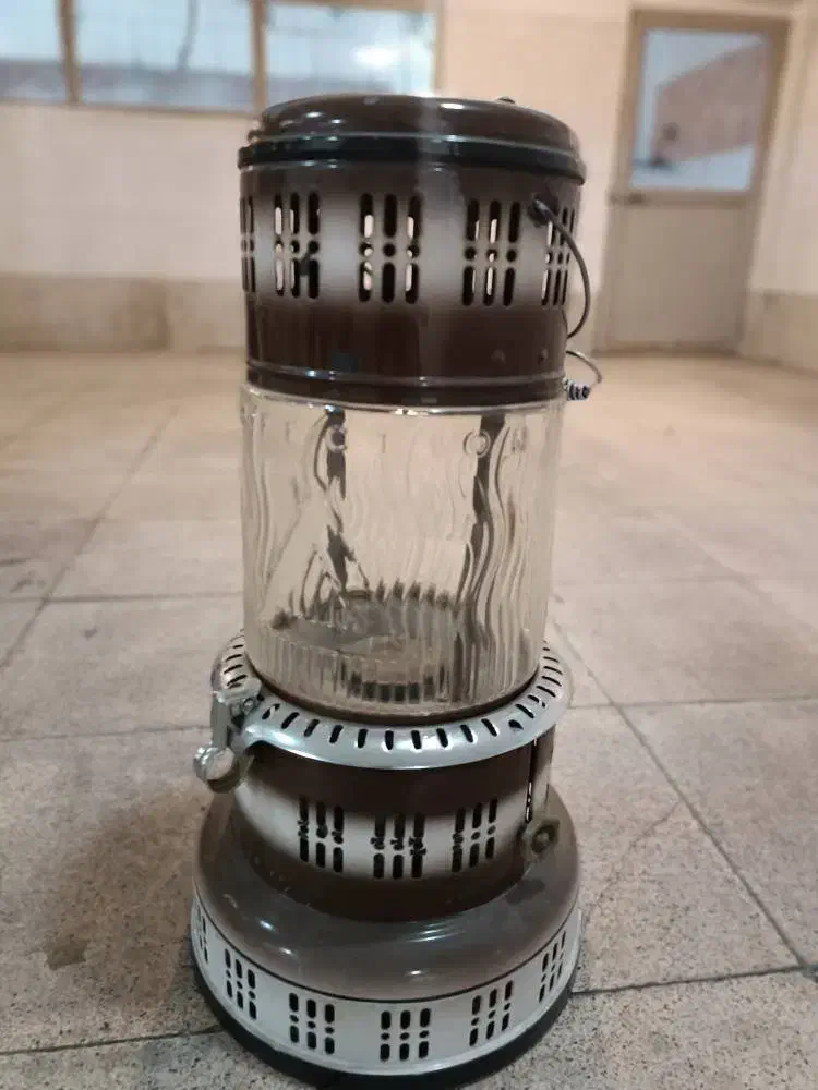 چراغ نفتی قدیمی|کلکسیون اشیاء عتیقه|تهران, شیوا|دیوار