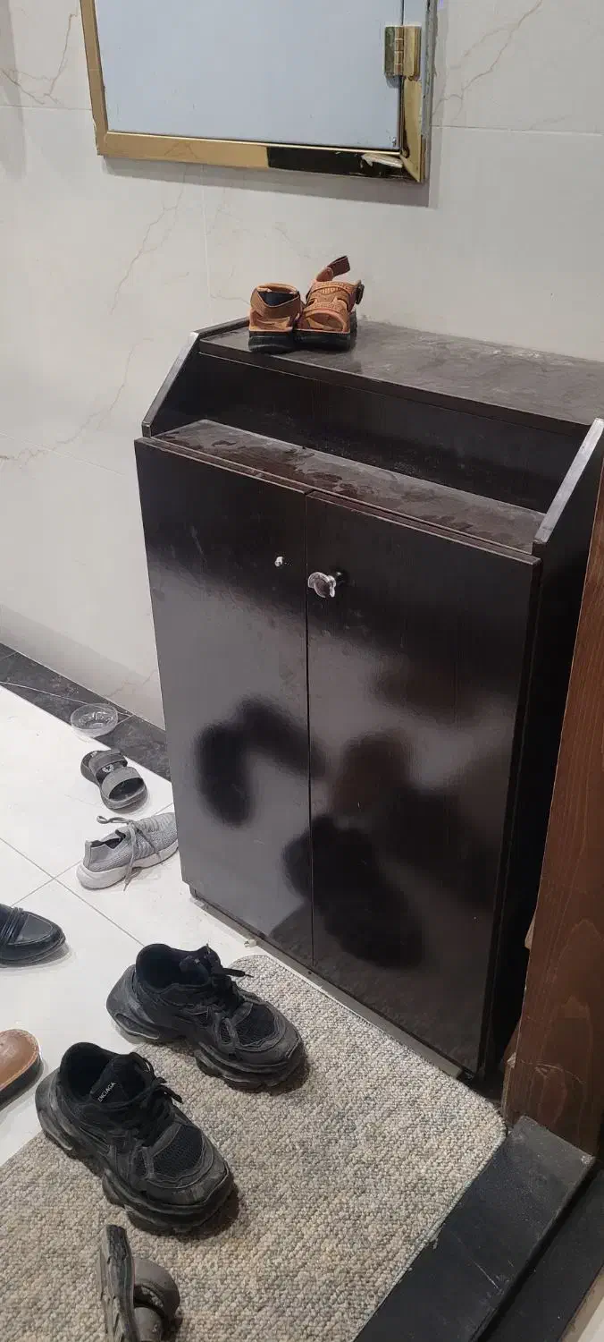 جاکفشی|جاکفشی، کمد، دراور|یزد, |دیوار