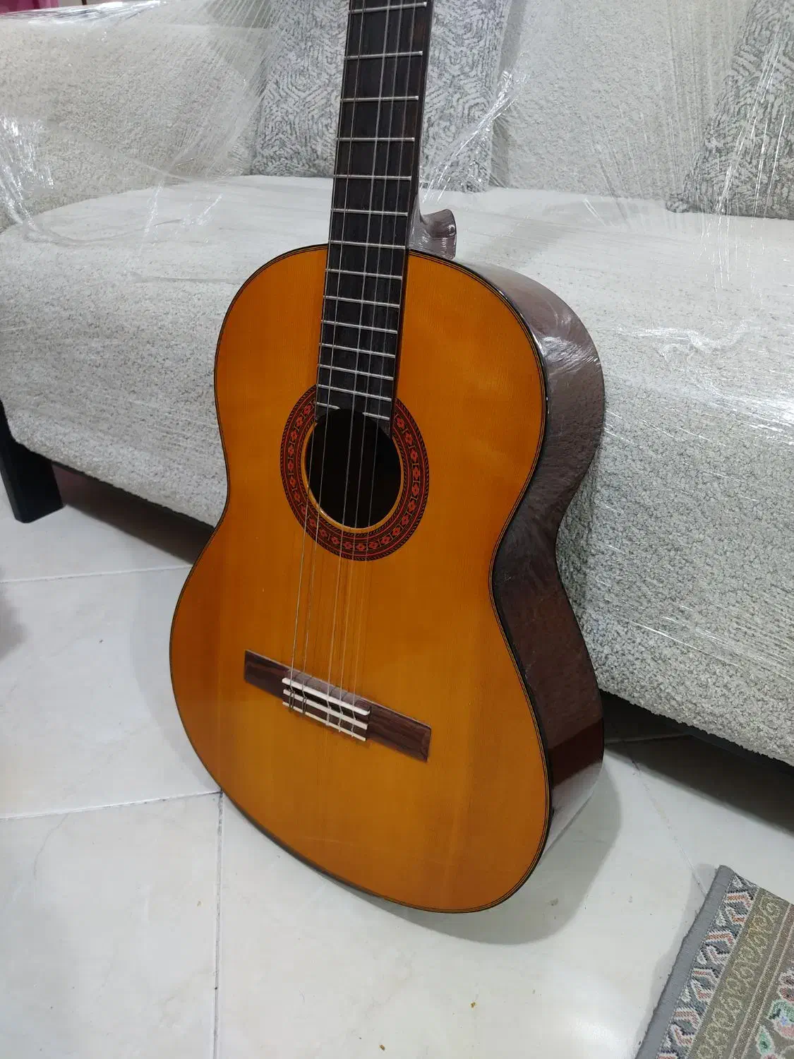 گیتار کلاسیک اصل c70|گیتار، بیس، امپلیفایر|فولادشهر, C2|دیوار