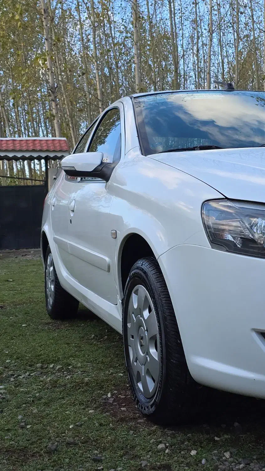 رانا پلاس ۱۴۰۰/بی رنگ و ضربه/با لوازم|خودرو سواری و وانت|رشت, گلباغ نماز|دیوار