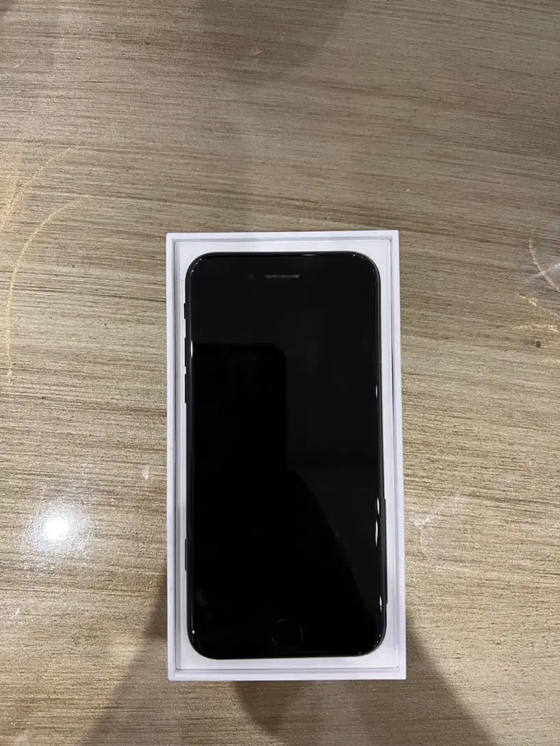 Iphone se 2020 128g|موبایل|مشهد, آزادشهر|دیوار