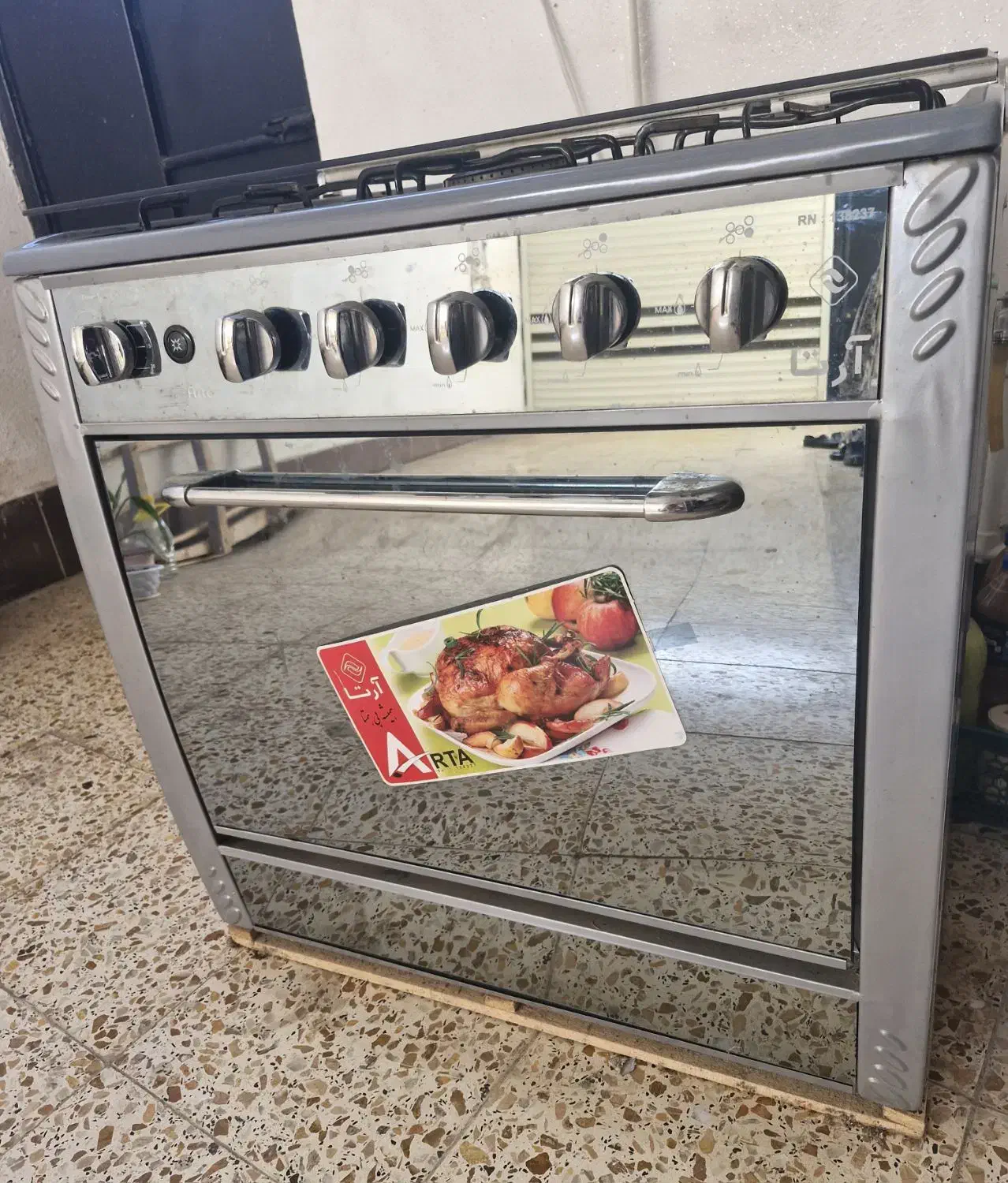 گاز ۵ شعله تمیز و سالم|اجاق گاز و لوازم برقی پخت‌وپز|سیاهکل, |دیوار