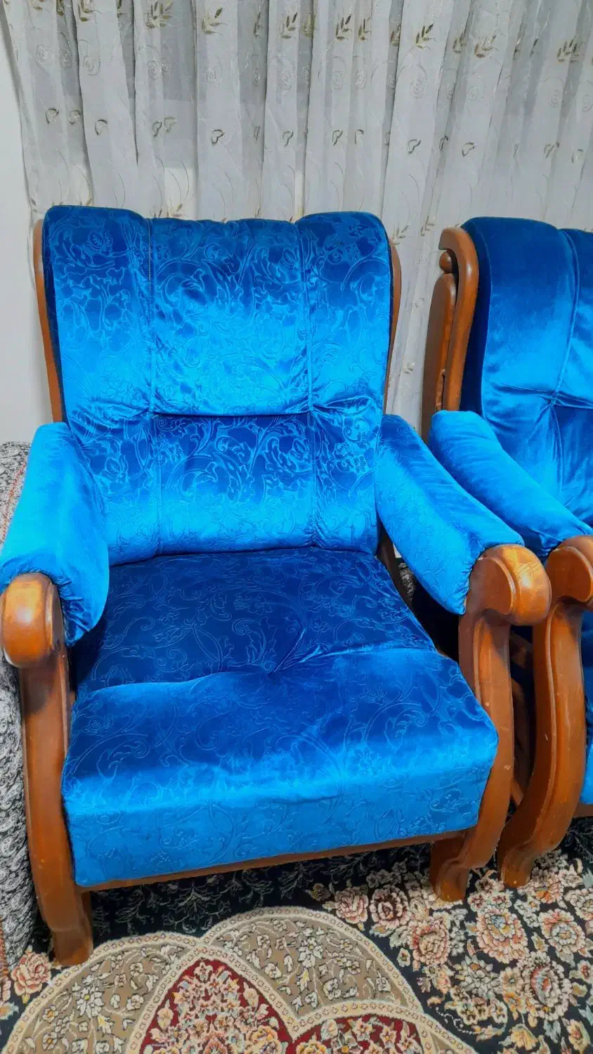 مبل تر تمیز در حد سالم خوش رنگ|مبلمان خانگی و میز عسلی|نوشهر, |دیوار