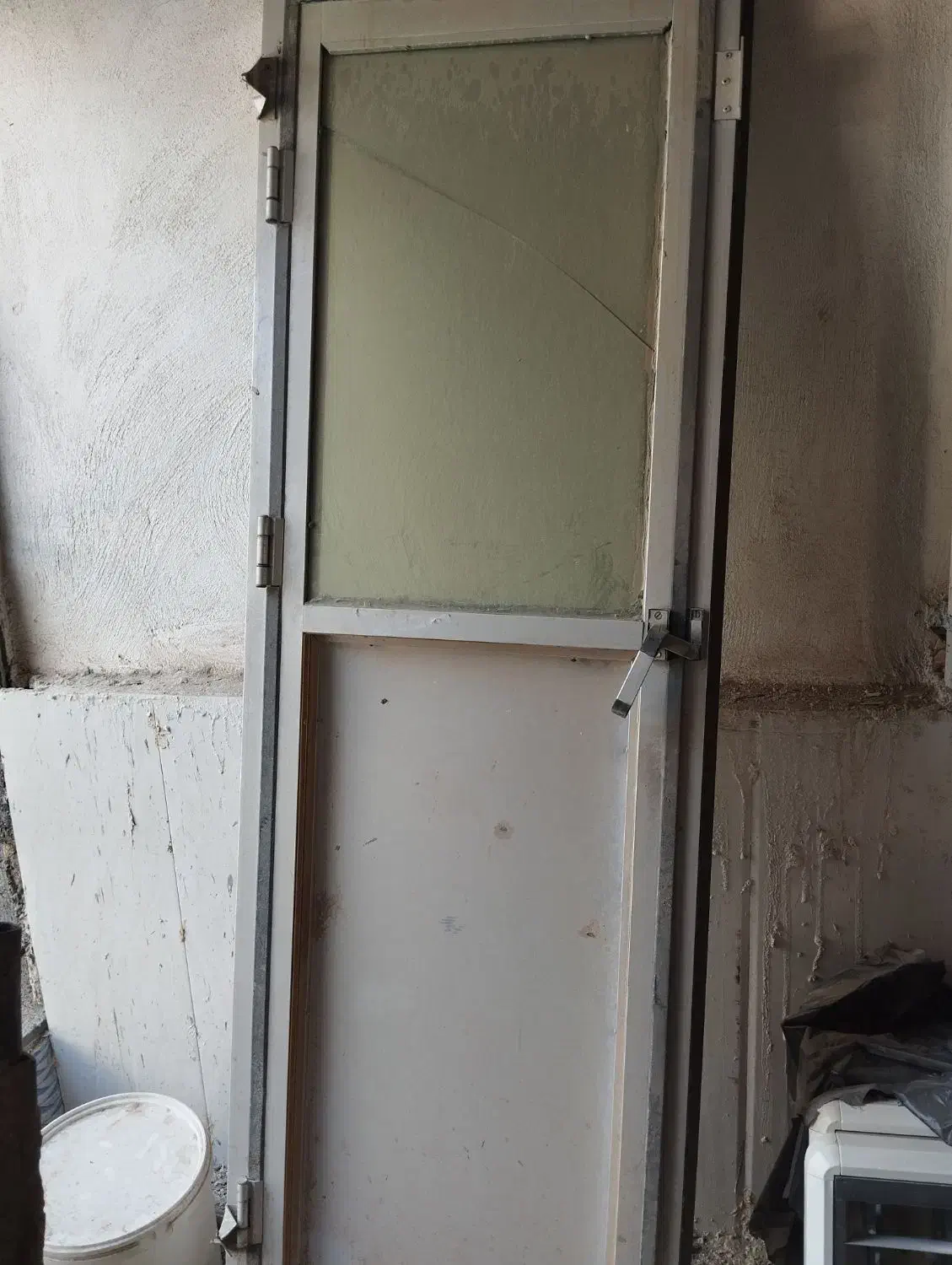 درب المینیوم|مصالح و تجهیزات ساختمان|آبپخش, |دیوار