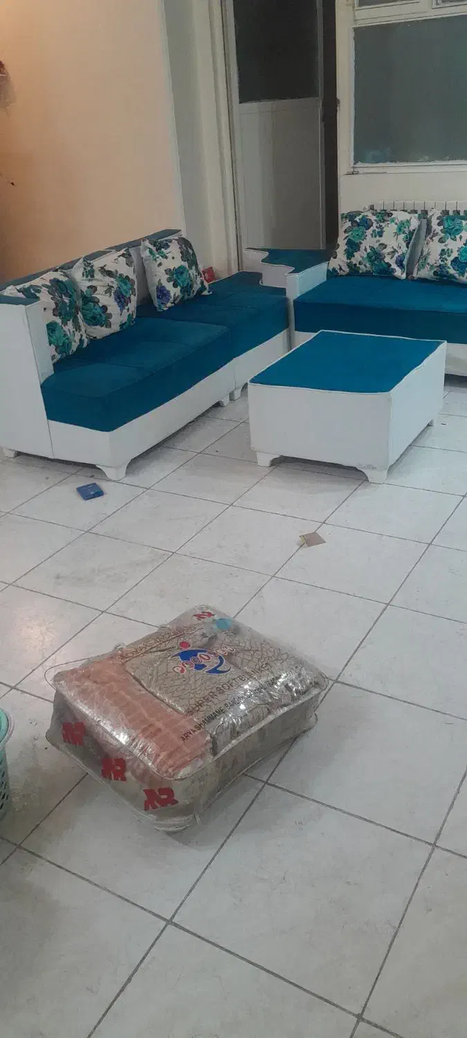 یک دست مبل راحتی ۶نفره|مبلمان خانگی و میز عسلی|تهران, باغ فیض|دیوار