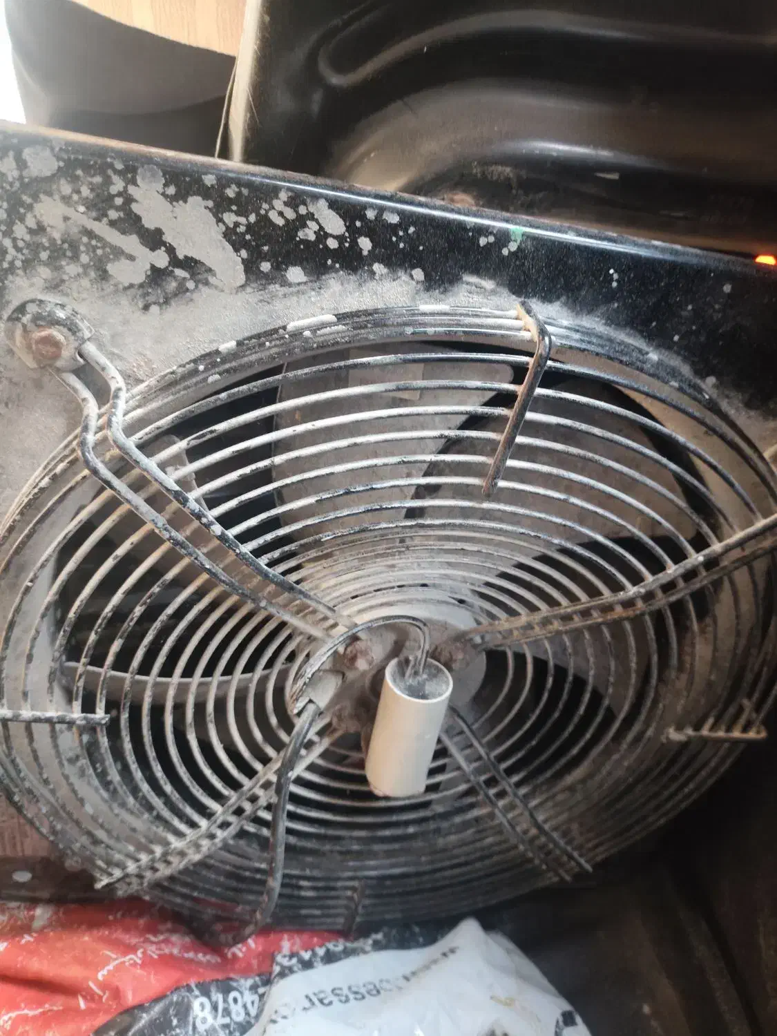 فن هفت پر آهنی|ماشین‌آلات صنعتی|رشت, حافظ آباد|دیوار