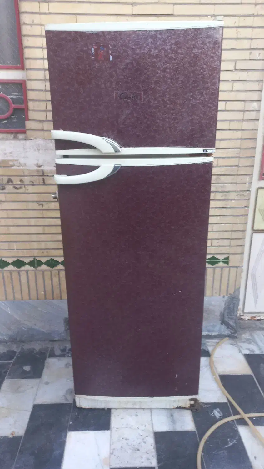 یک عددیخچال بفروش میرسد|یخچال و فریزر|شیراز, فرهنگ شهر|دیوار