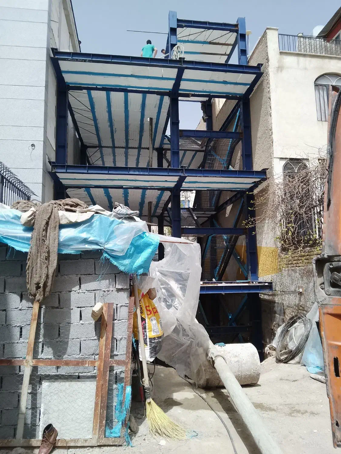 آرماتوربندی. استخر. اجرای سقف.  پیمانکاری|خدمات پیشه و مهارت|لواسان, |دیوار