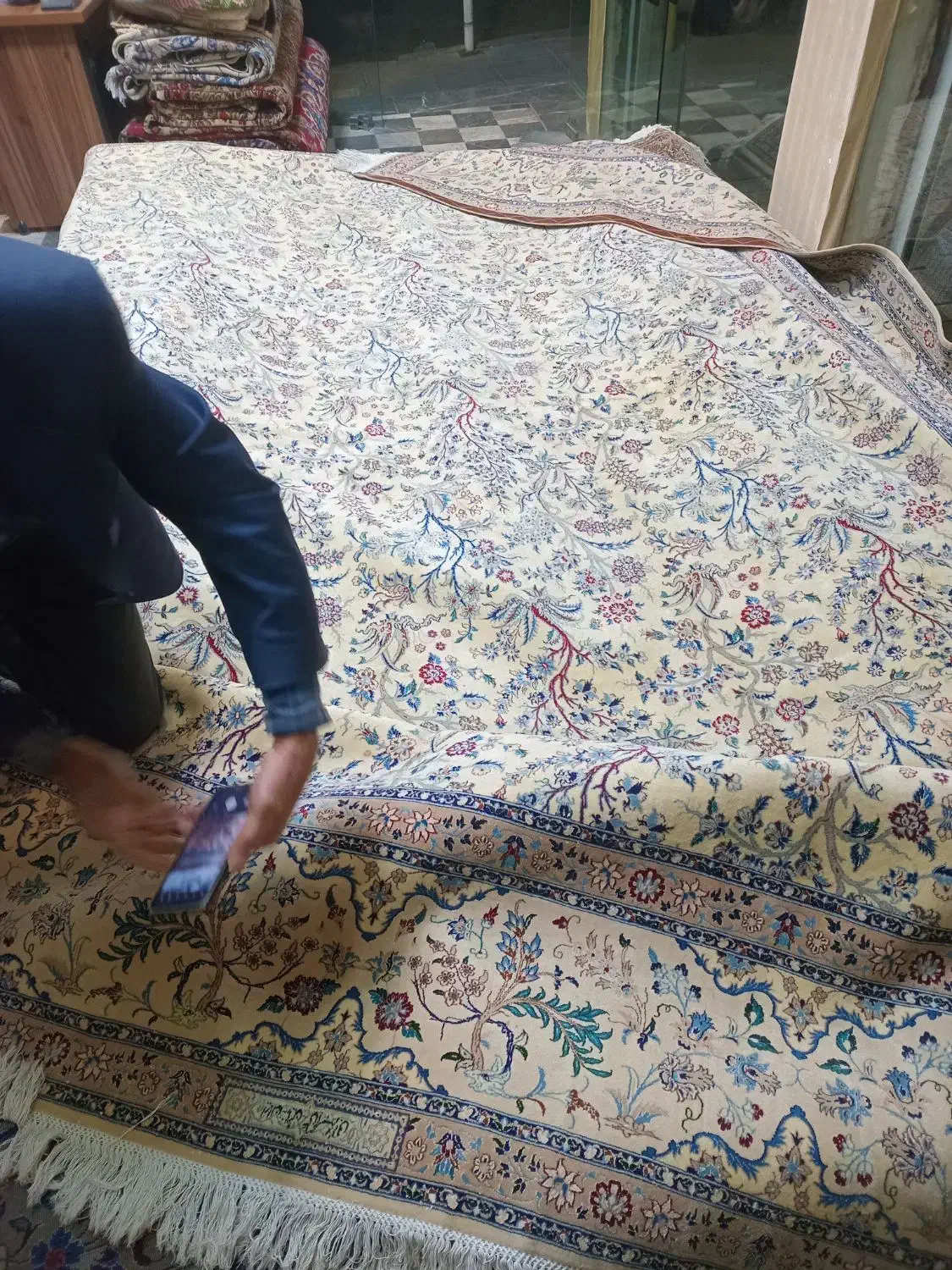 فرش ۴لا نائین ۱۲ متر دست دوم در حد نو|فرش|کرج, فاز ۴ مهرشهر|دیوار