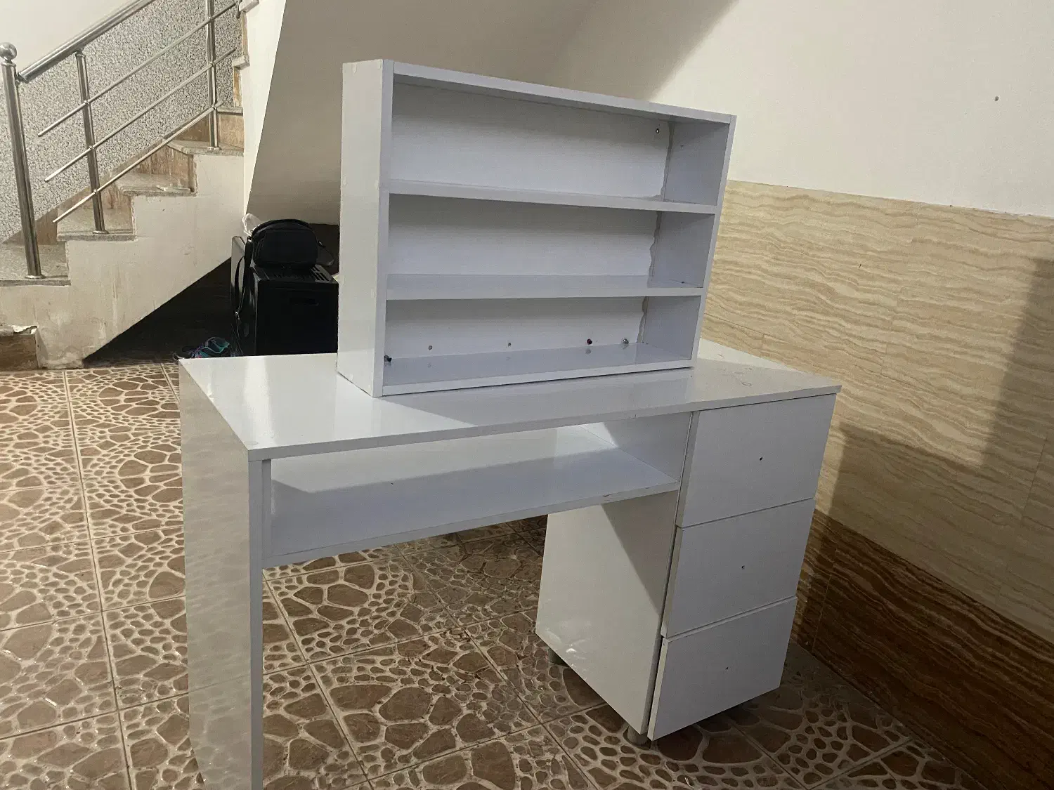 میز ناخن(مانیکور)|آرایشگاه و سالن‌های زیبایی|لنگرود, |دیوار