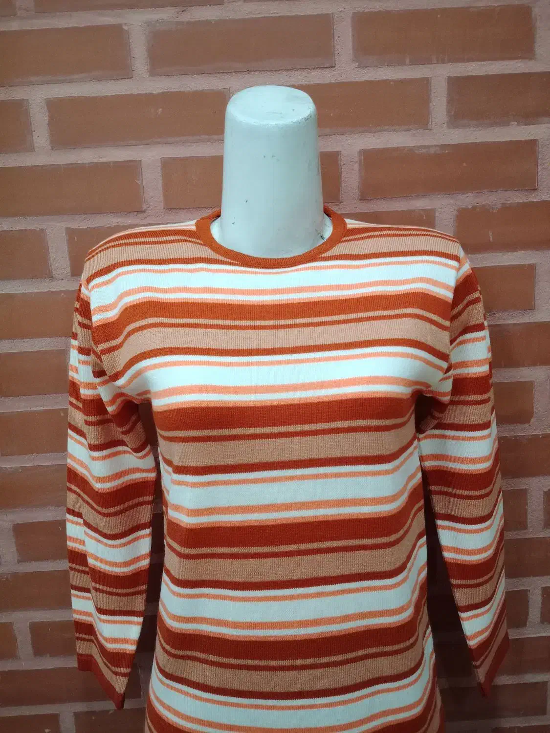 خاصترین لباس ها|لباس|گنبد کاووس, |دیوار