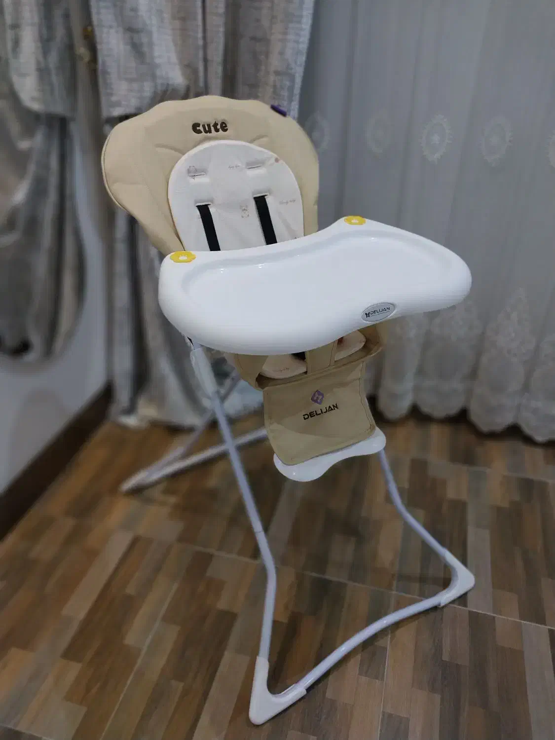 صندلی غذا|تخت و صندلی بچه|مبارکه, |دیوار