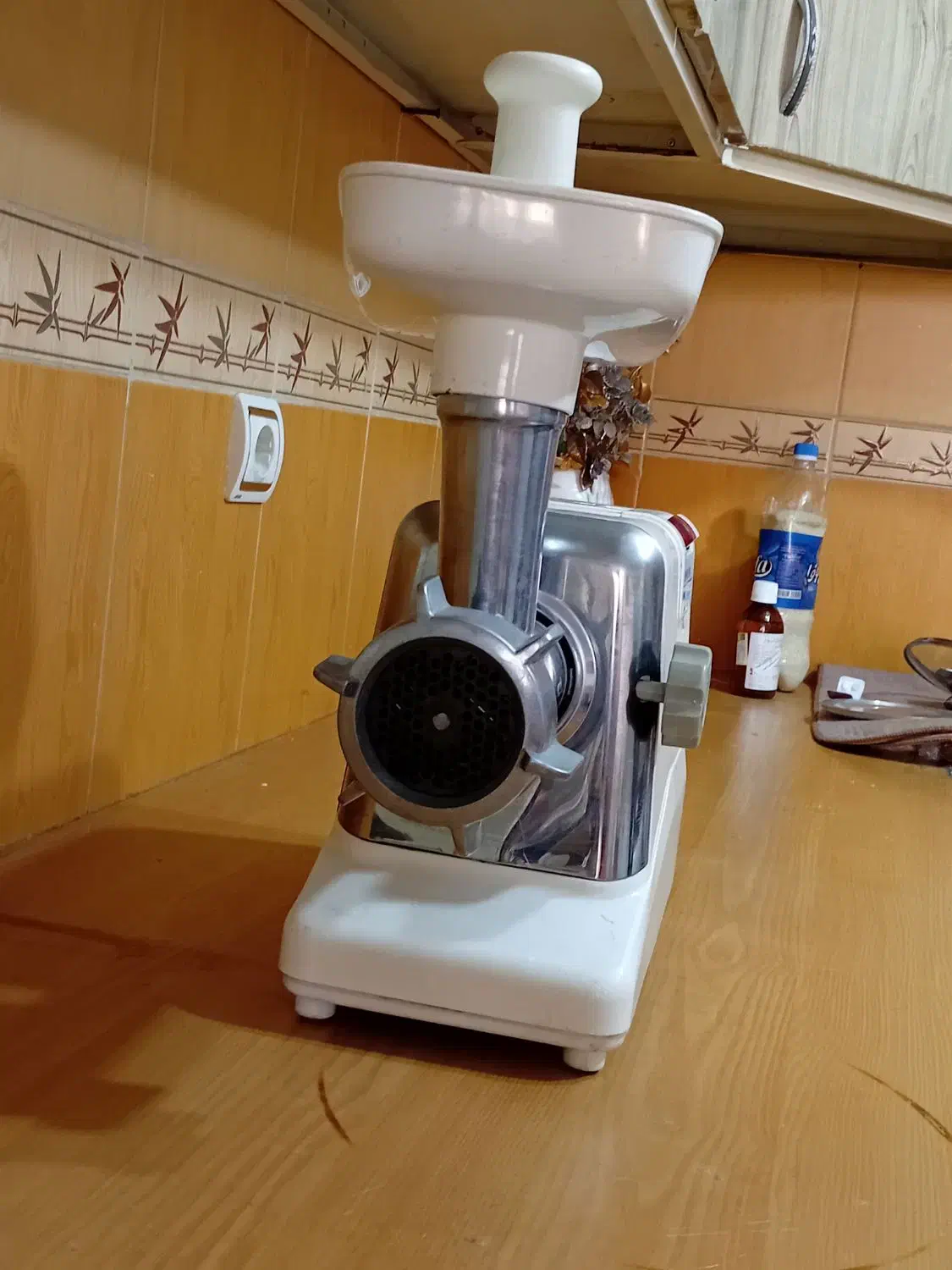 چرخ گوشت فقط سیم پیچی نیاز داره|خردکن، آسیاب، غذاساز|میانه, |دیوار