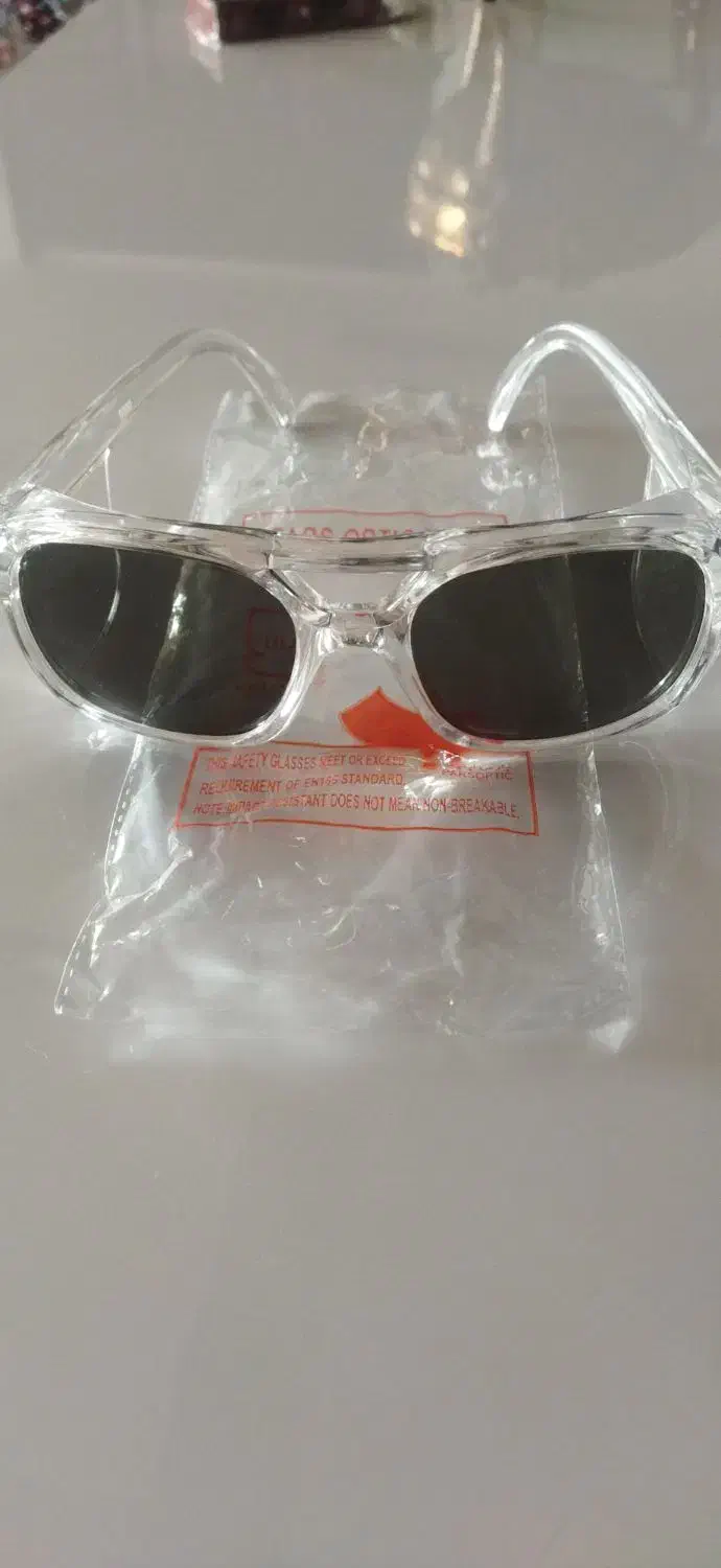 عینک ایمنی آفتابی|زیورآلات و اکسسوری|شاهین‌شهر, عطار|دیوار