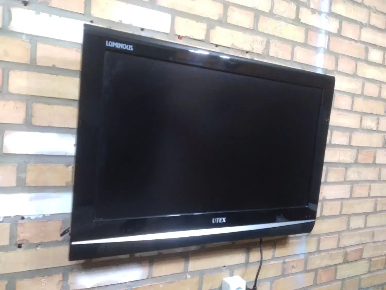 تلویزیون۳۲ اینچ|تلویزیون و پروژکتور|شریفآباد, |دیوار