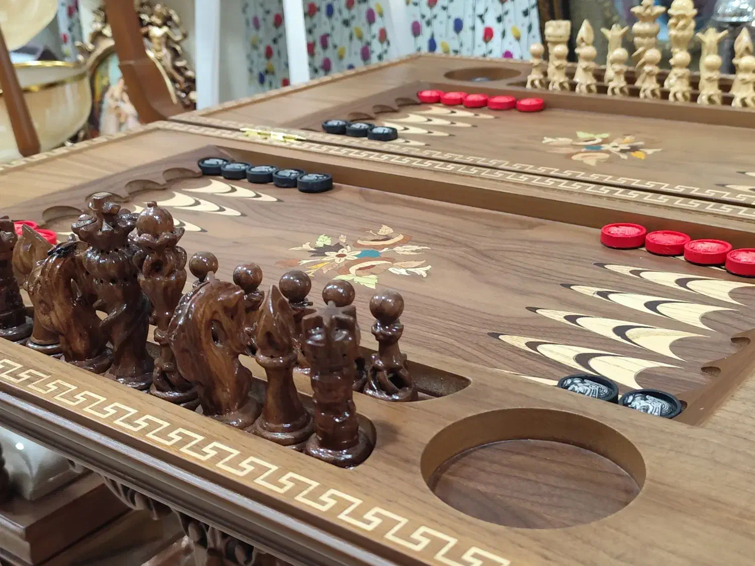 میز و صندلی تخته نرد|مبلمان خانگی و میز عسلی|پیرانشهر, |دیوار