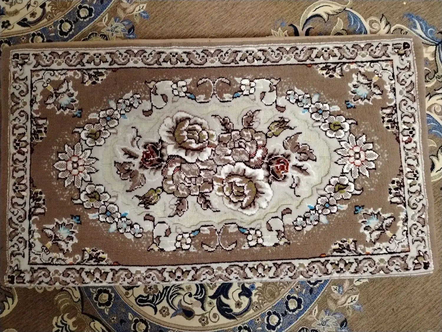 پشتی درحد نو|پشتی|اسلامشهر, شهرک قائمیه|دیوار