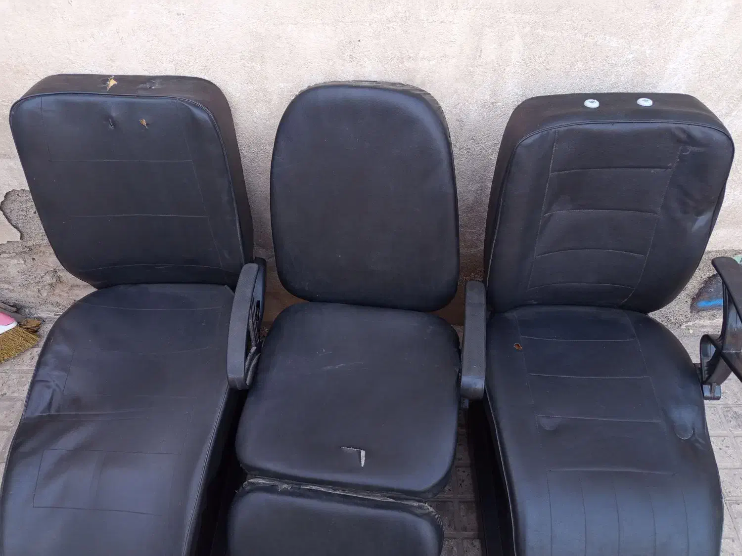 صندلی ارایشگاه مردانه زنانه|آرایشگاه و سالنهای زیبایی|صفادشت, |دیوار