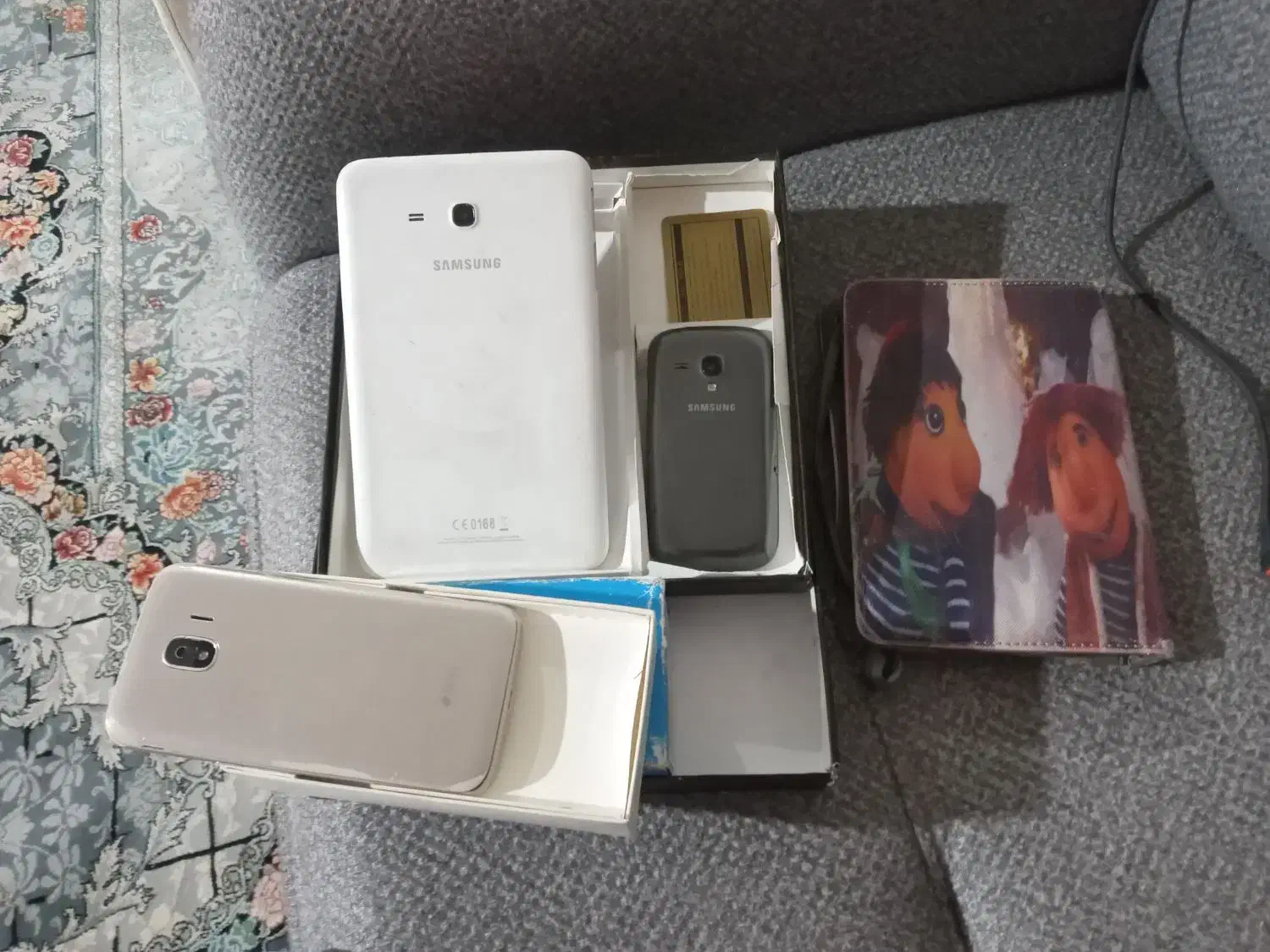 یک عدد تبلت سامسونگ ودوعدد گوشی سامسونگ خراب|موبایل|تهران, هفده شهریور|دیوار