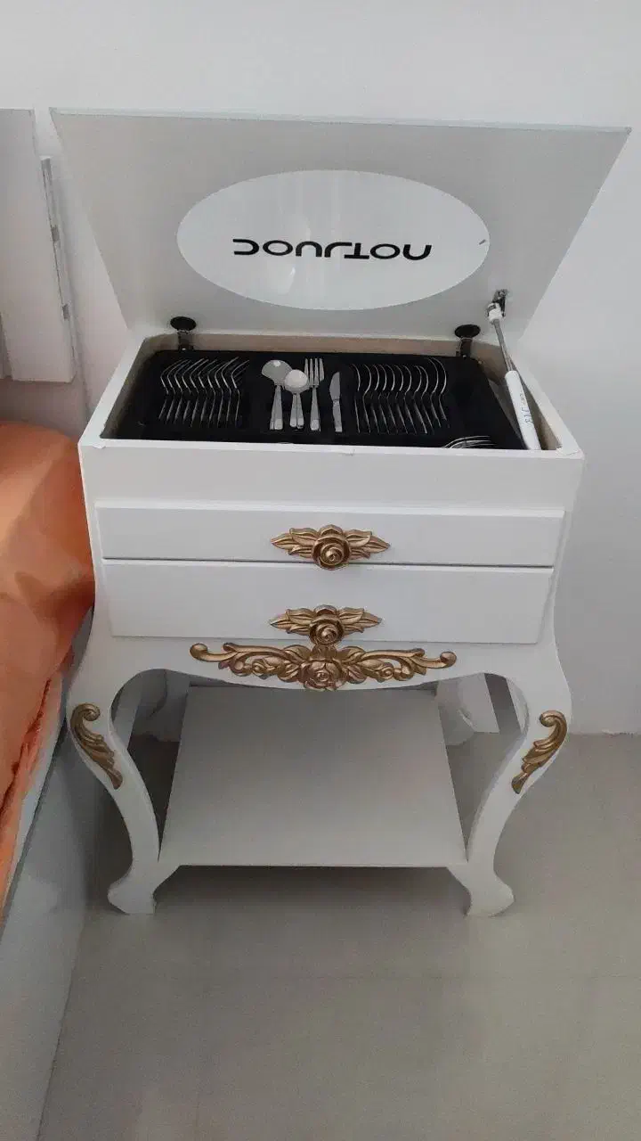 میز قاشق و چنگال|بوفه، ویترین، کنسول|طرقبه, |دیوار