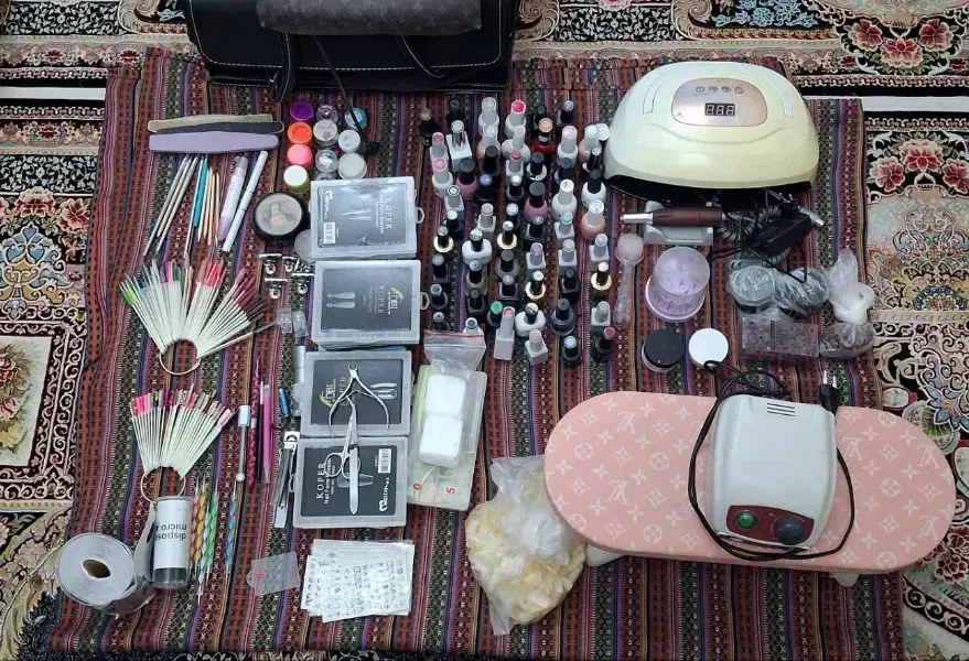 لوازم ناخون|آرایشگاه و سالن‌های زیبایی|مشکین‌دشت, |دیوار