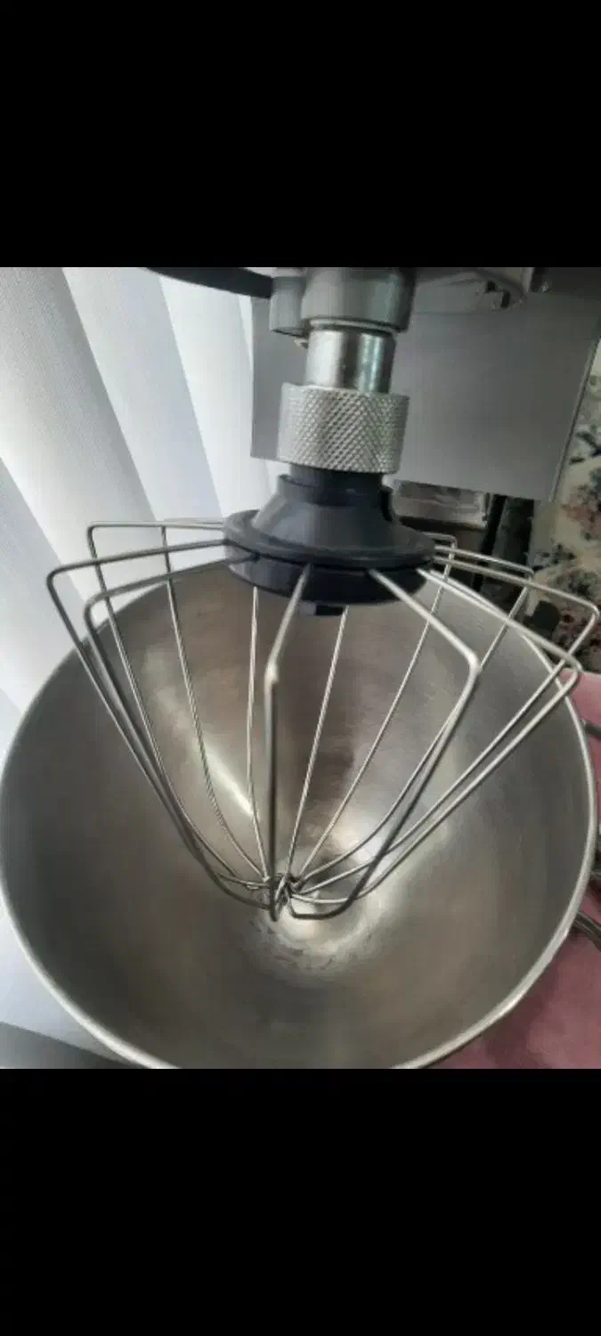 همزن برقی بزرگ سبزی خوردکن چرخ خیاطی سرویس چینی|سایر لوازم برقی|مشهد, رده|دیوار