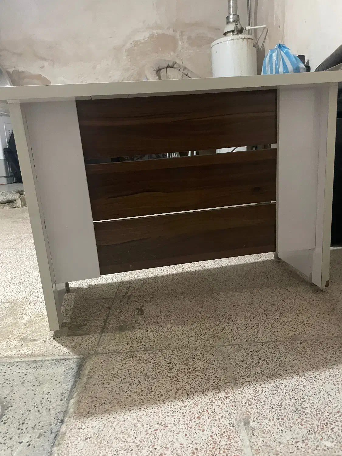 میز|میز تحریر و کامپیوتر|ارومیه, |دیوار