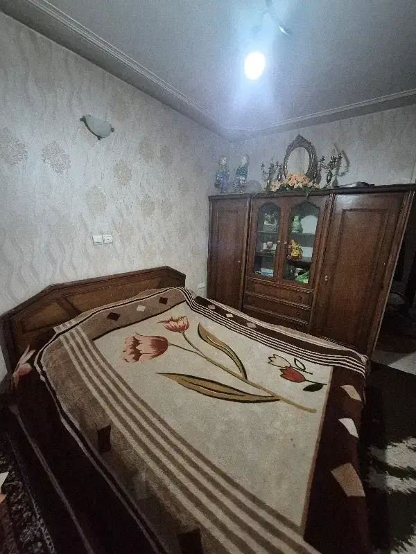 سرویس خواب چوبی دو نفره|تخت و سرویس خواب|شیراز, گود خزینه|دیوار