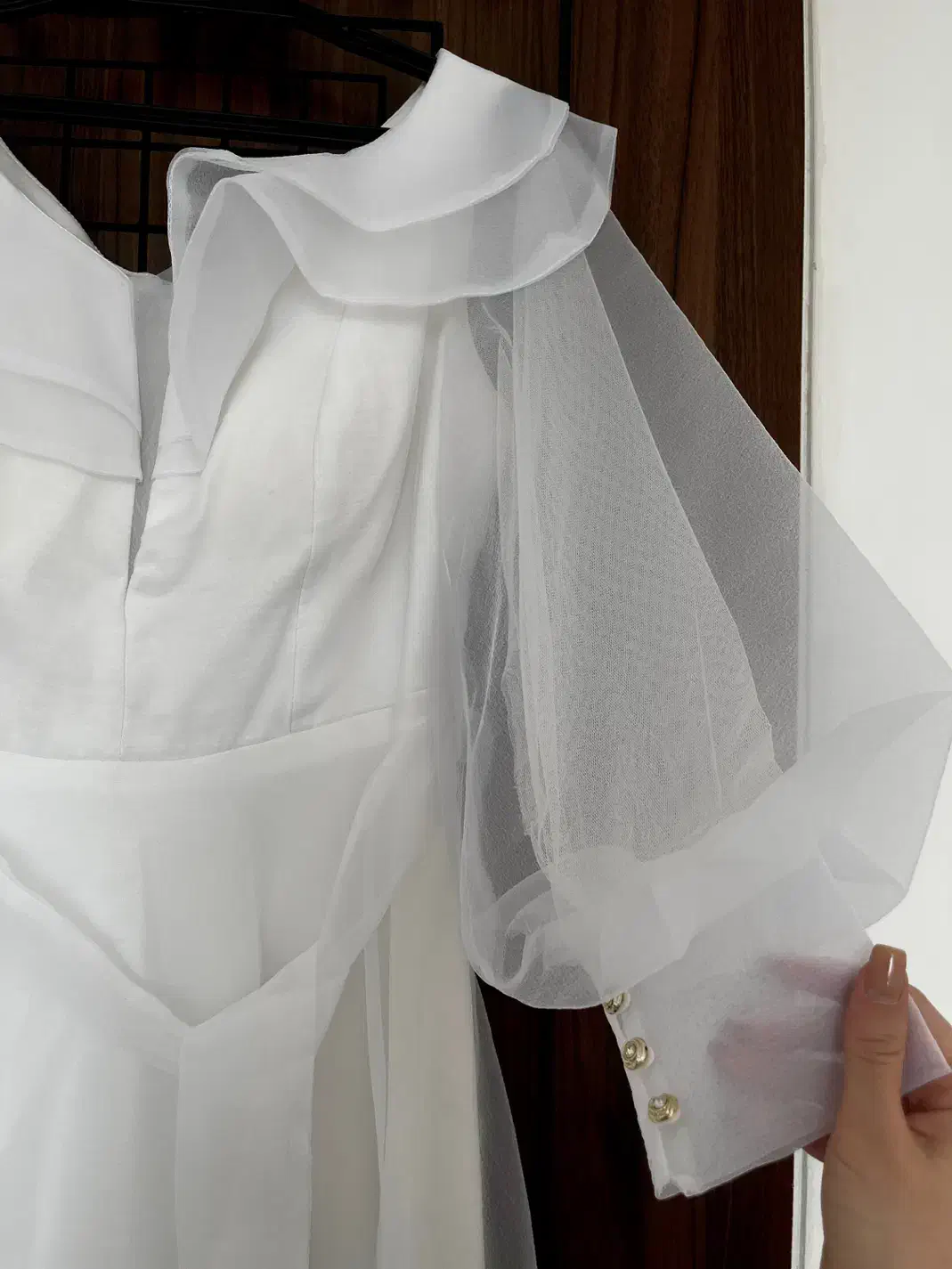 لباس عقد|لباس|اراک, |دیوار