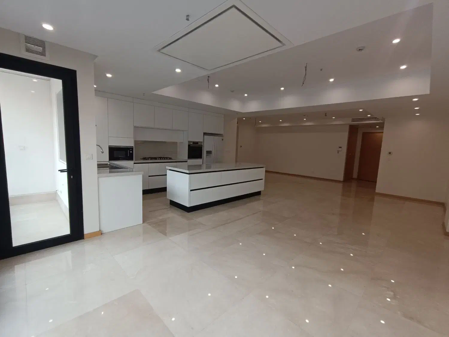 ملاصدرا 135متر 3 خواب نوساز کلید نخورده مدرن|اجارهٔ آپارتمان|تهران, ونک|دیوار