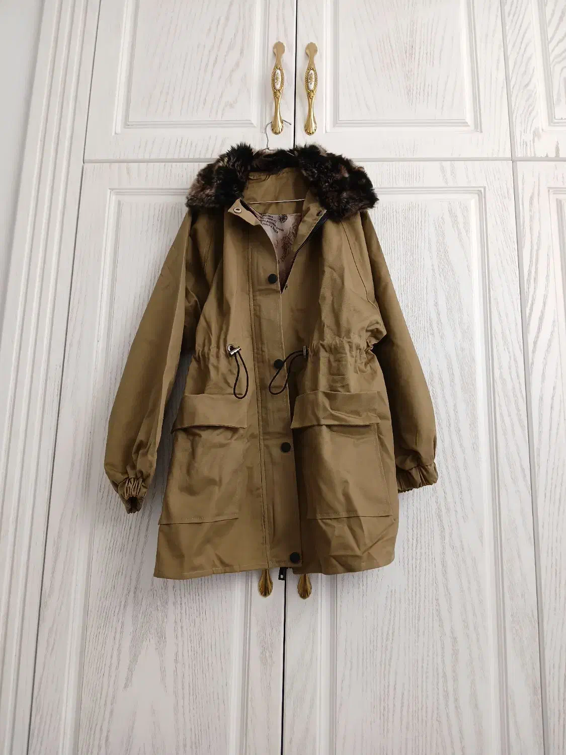 کاپشن ، پالتو|لباس|گلبهار, شهر جدید گلبهار|دیوار