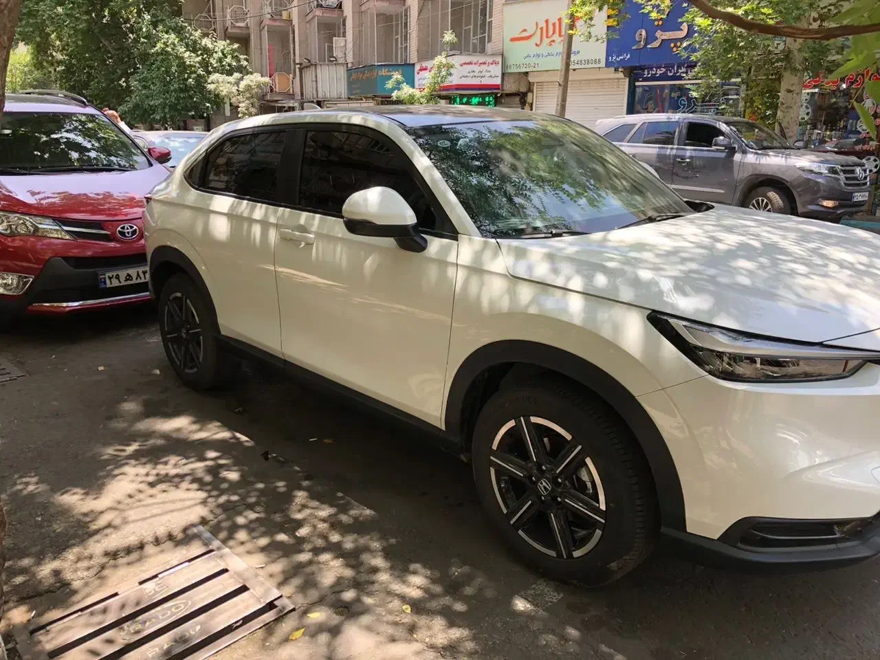 شیشه دودی برچسب دودی نانو در محل|خدمات موتور و ماشین|تهران, سهروردی|دیوار