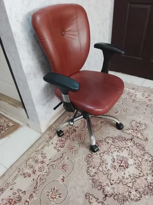 صندلی اداری|میز تحریر و کامپیوتر|پرند, فاز ۵|دیوار