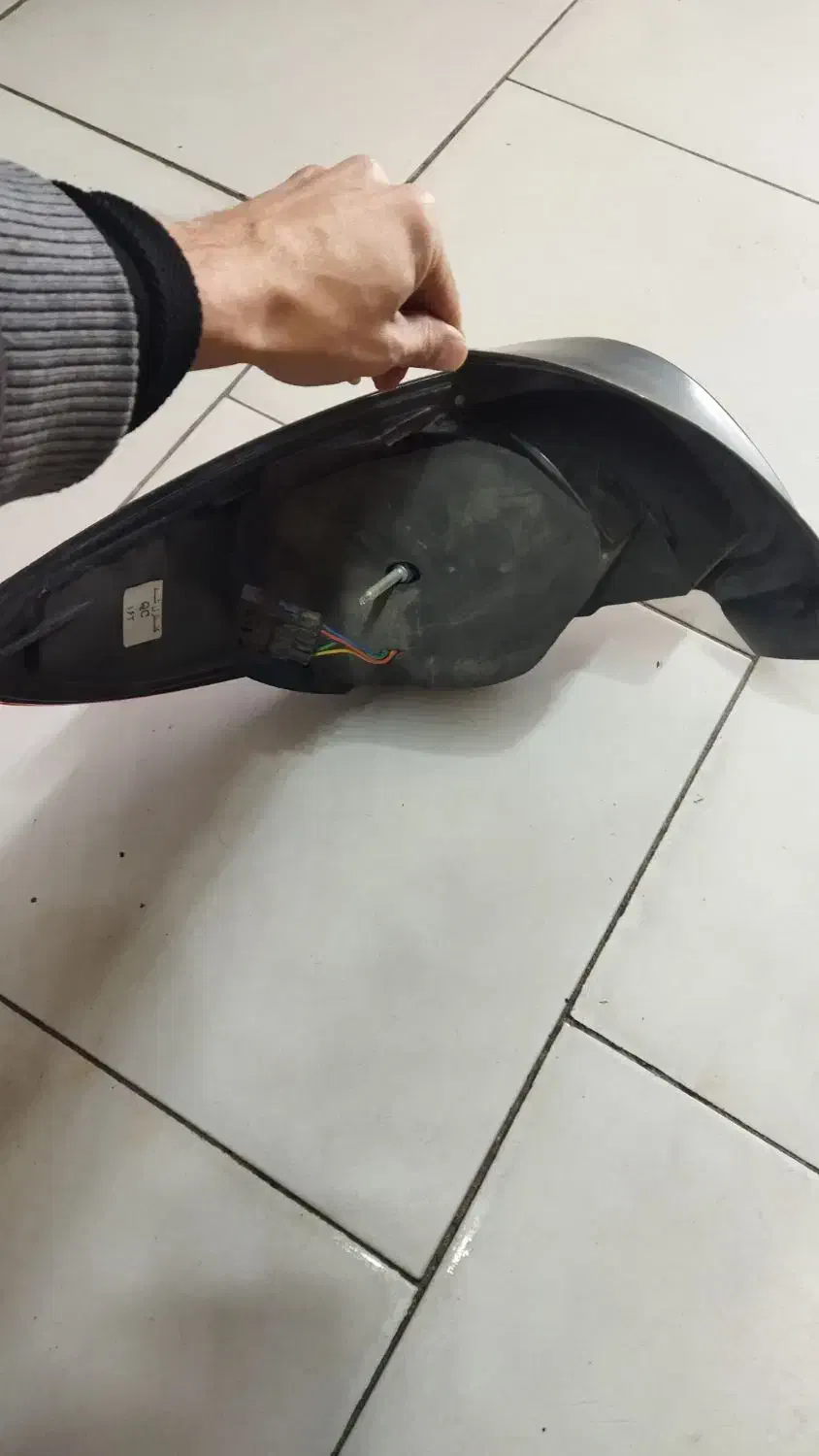 یک عدد چراغ خطر اسپرت ۲۰۶|قطعات یدکی و لوازم جانبی|شیروان (خراسان), |دیوار