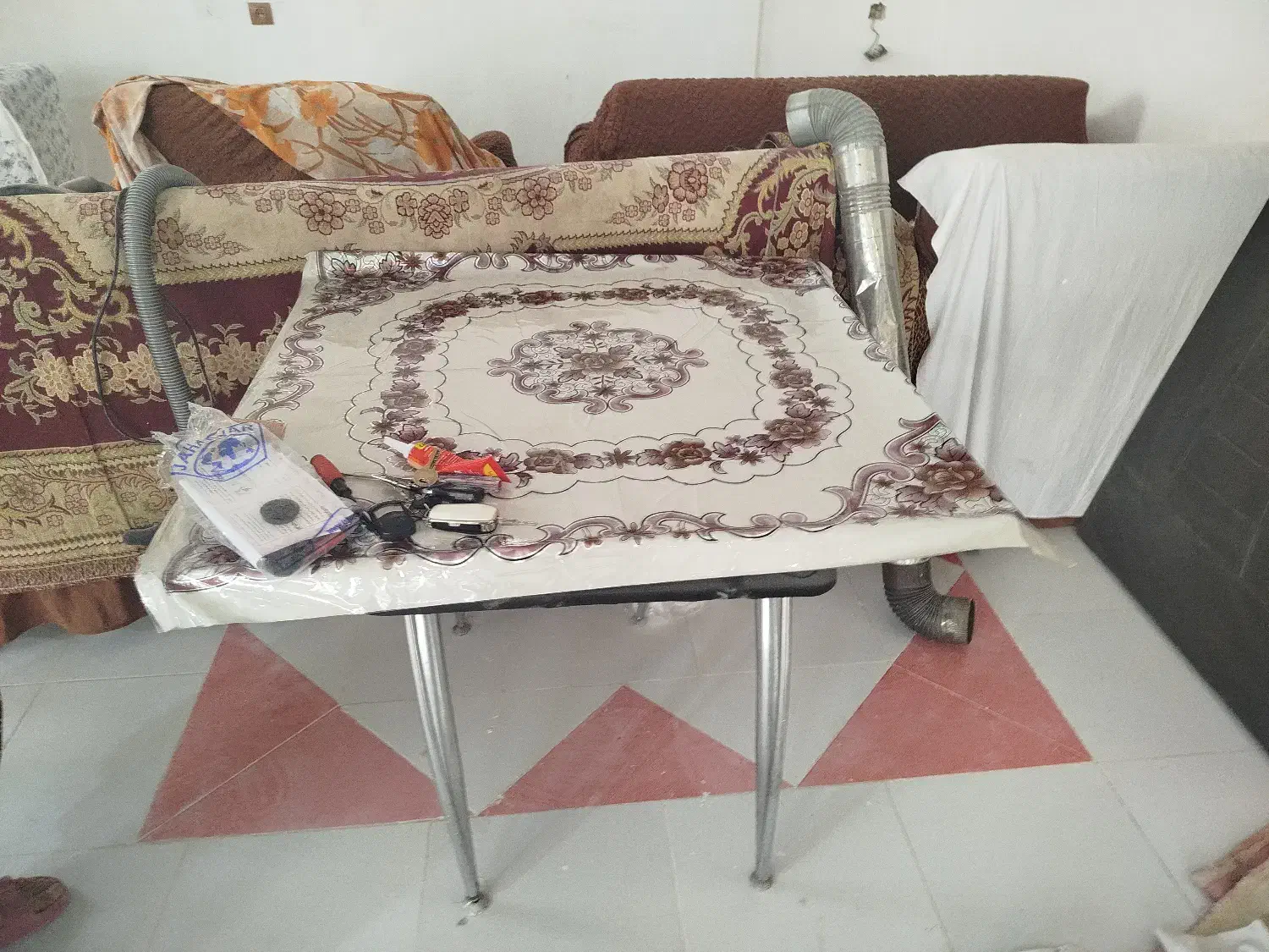 میز غذا خوری ۴نفره|میز و صندلی غذاخوری|الشتر, |دیوار