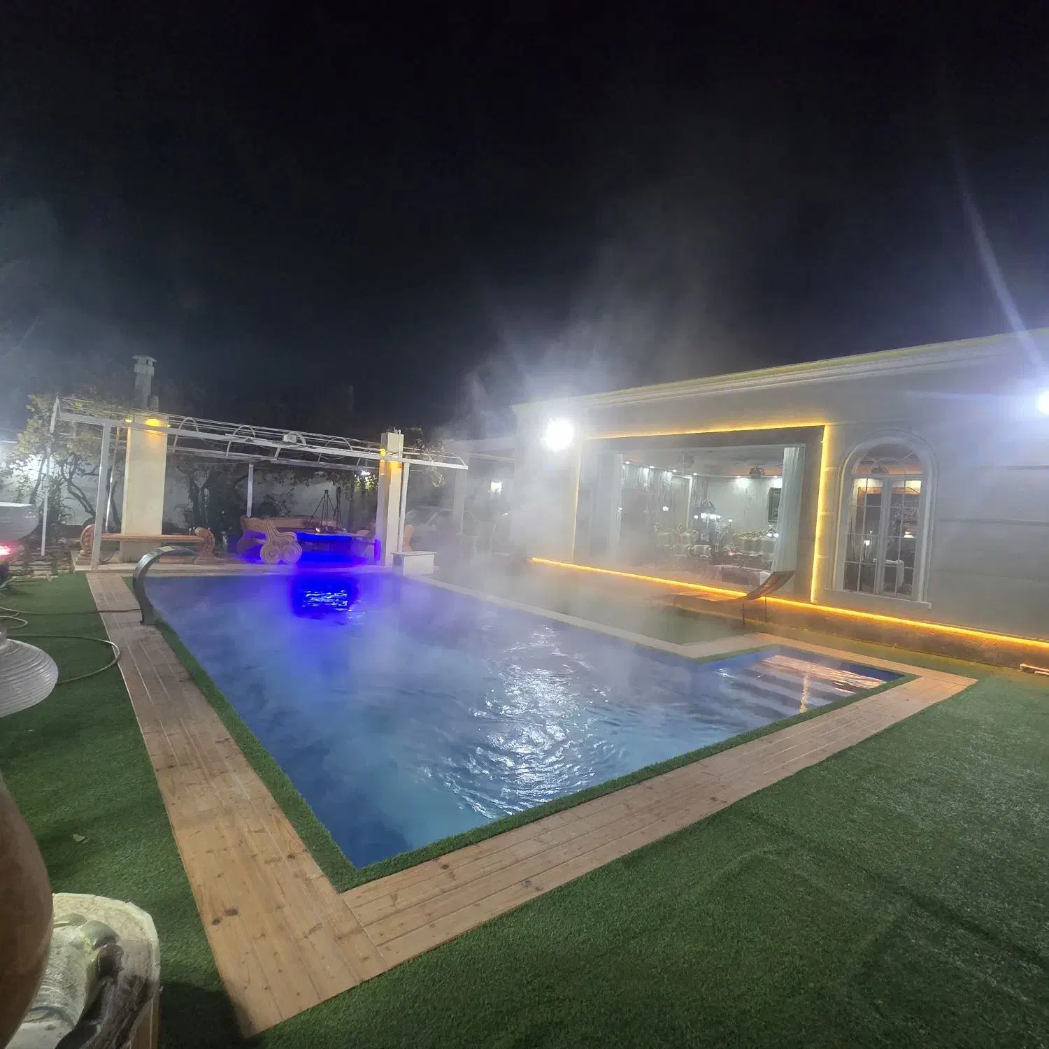 اجاره روزانه ویلا استخر آبگرم لاکچری خوشنام|اجارهٔ کوتاه‌مدت ویلا و باغ|فردیس, شهرک ناز|دیوار