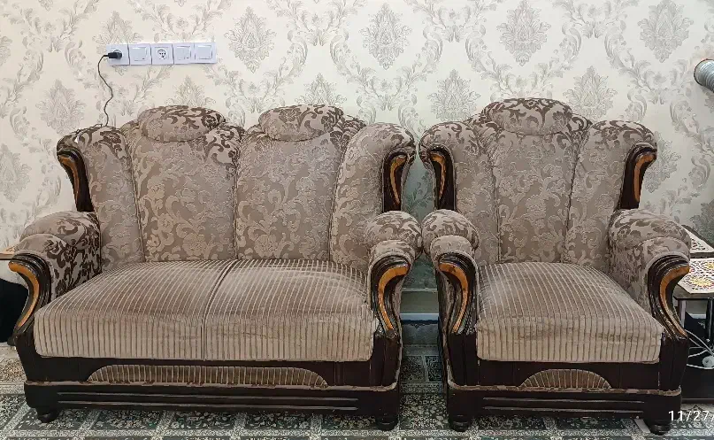 مبل هفت نفره|مبلمان خانگی و میز عسلی|تربتحیدریه, قائم|دیوار