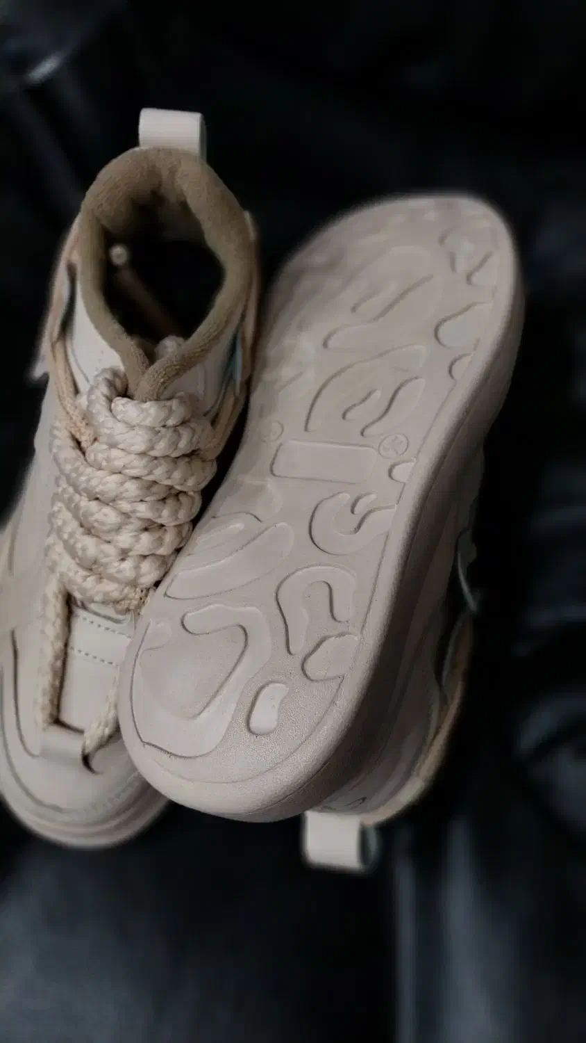 کتونی اسپرت رنگ کرم|کیف، کفش، کمربند|بابل, |دیوار