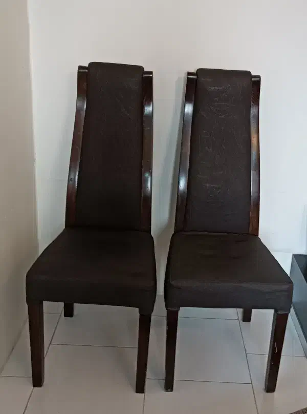 دو عدد صندلی چرم|صندلی و نیمکت|همدان, |دیوار