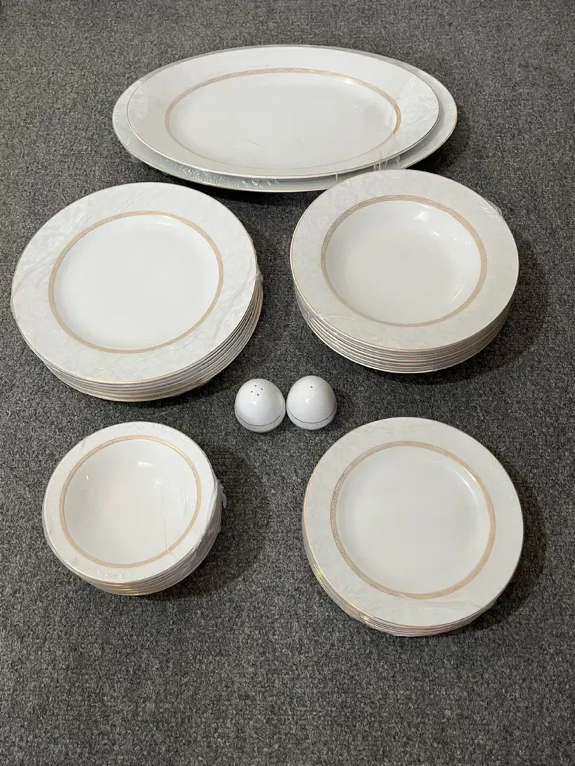 سرویس غذاخوری چینی زرین|ظروف سرو و پذیرایی|دزفول, |دیوار