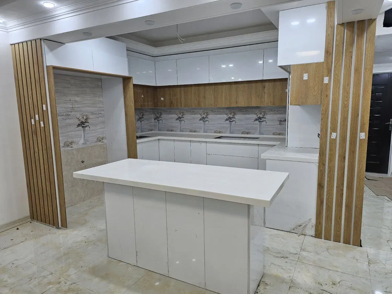 ساخت کابینت و کمد دیوار و تعمیرات|خدمات پیشه و مهارت|شیراز, تاچارا|دیوار