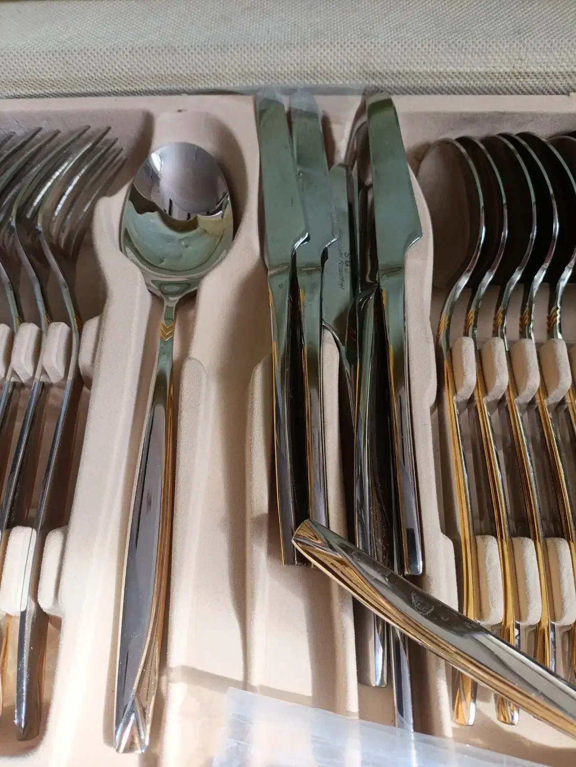 سرویس قاشق چنگال|ظروف سرو و پذیرایی|اصفهان, بهارستان|دیوار