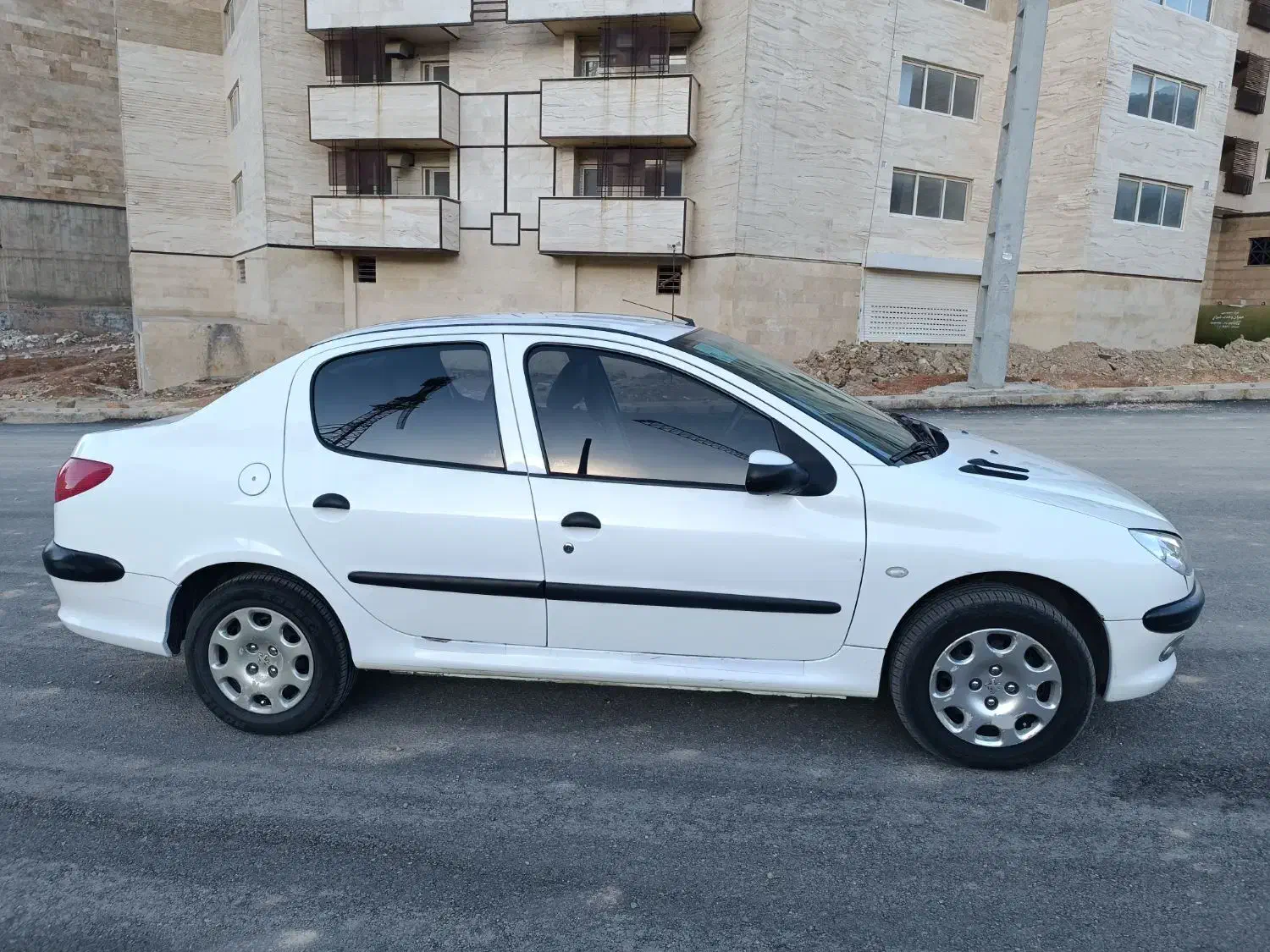 206 sd مدل 98 قیمت توافقی|خودرو سواری و وانت|شیراز, شهرک بهشتی|دیوار