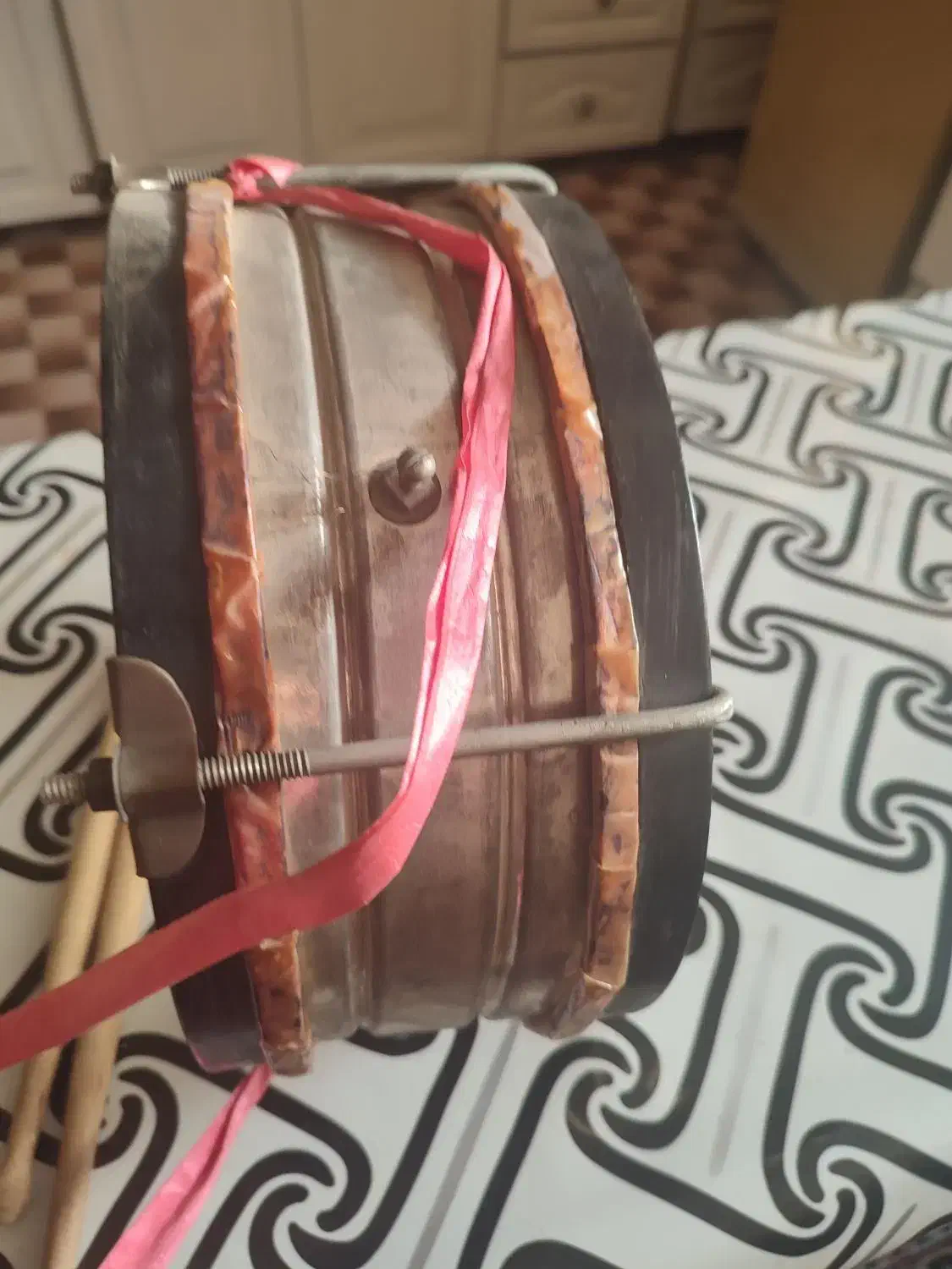 طبل کوچک محرم|درام و پرکاشن|اصفهان, برازنده|دیوار